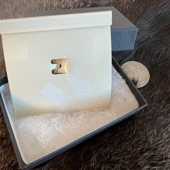 Horse Head Gold Tone Brooch - Picture 3 of 4